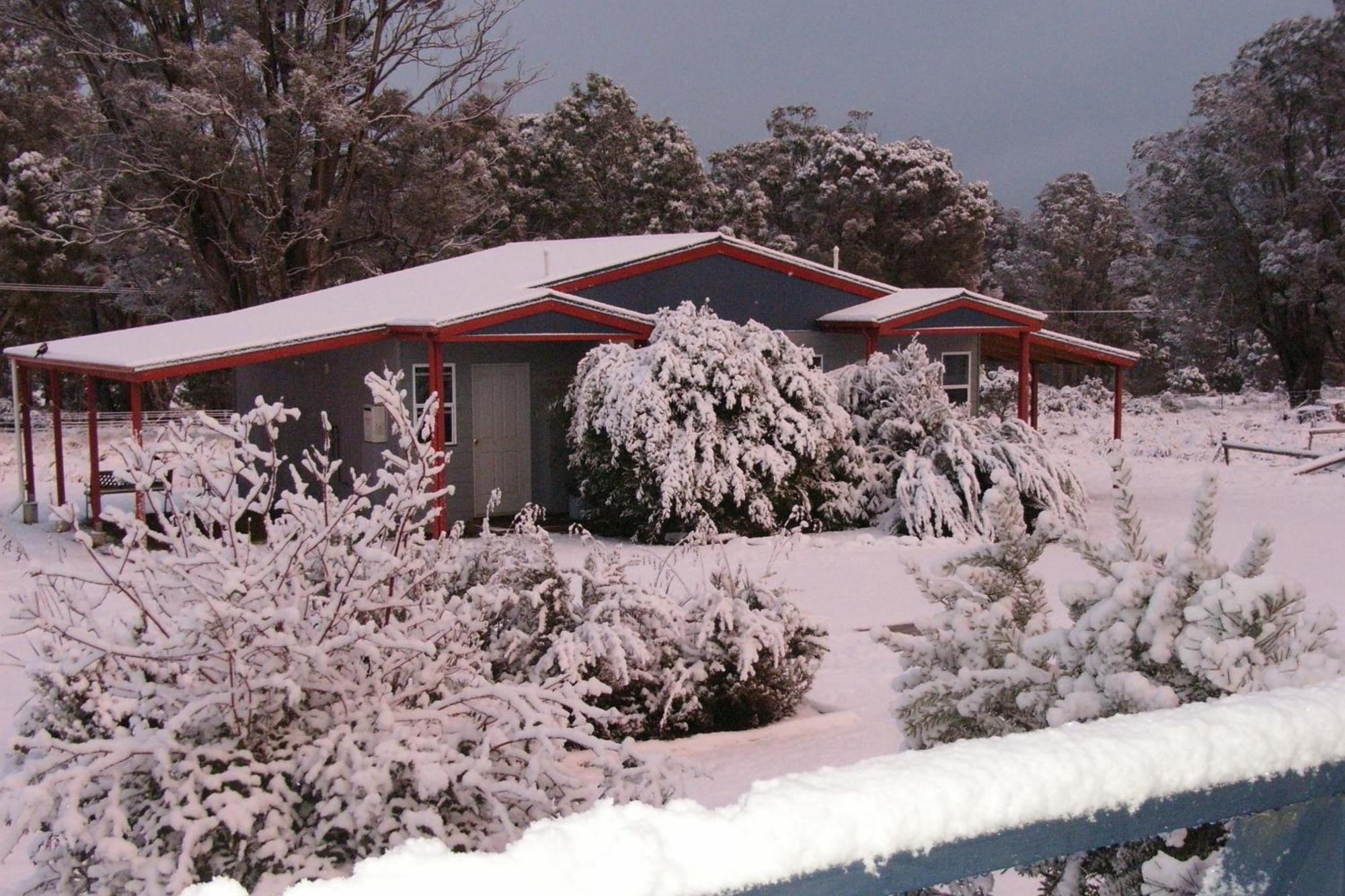 Highland Cabins And Cottages At Bronte Park Стая снимка
